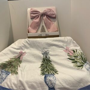 LAST ONE!! GORGEOUS Laura Ashley Tree Skirt & Pink Bow Tree Topper- NWT